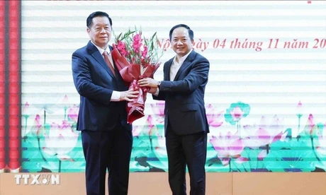 Hội nghị bàn giao công tác Trưởng Ban Tuyên giáo và Dân vận Trung ương