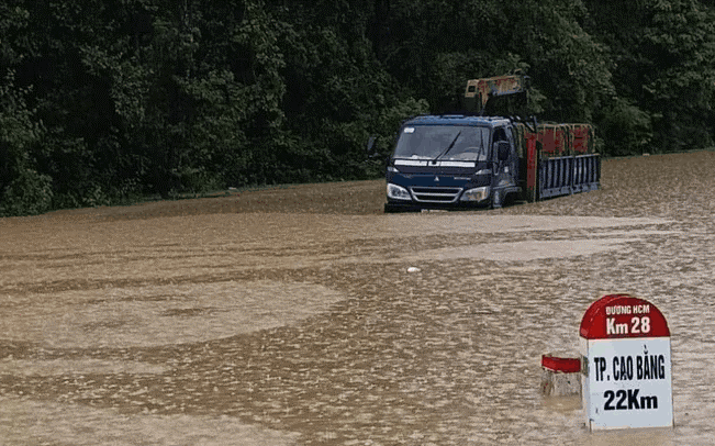 Nhiều tuyến phố, tuyến đường ở Cao Bằng bị ngập lụt. Ảnh V.Đ