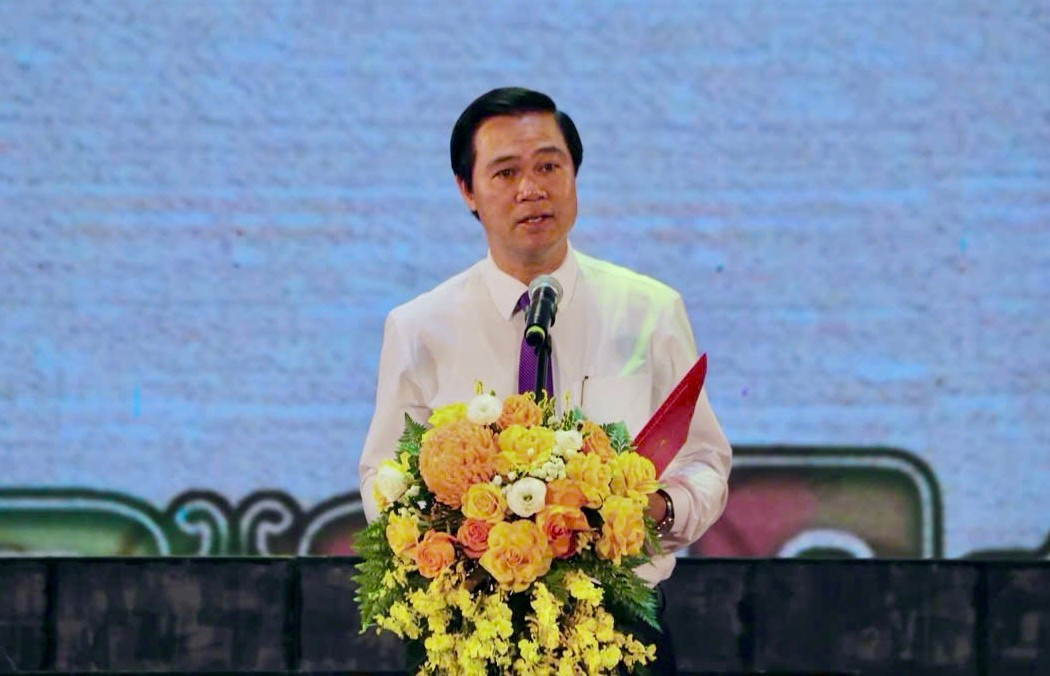 Ông Lê Xuân Lợi - Phó Chủ tịch UBND tỉnh Bắc Ninh - chia sẻ nhiều thông tin về liên hoan. img-6461.jpg