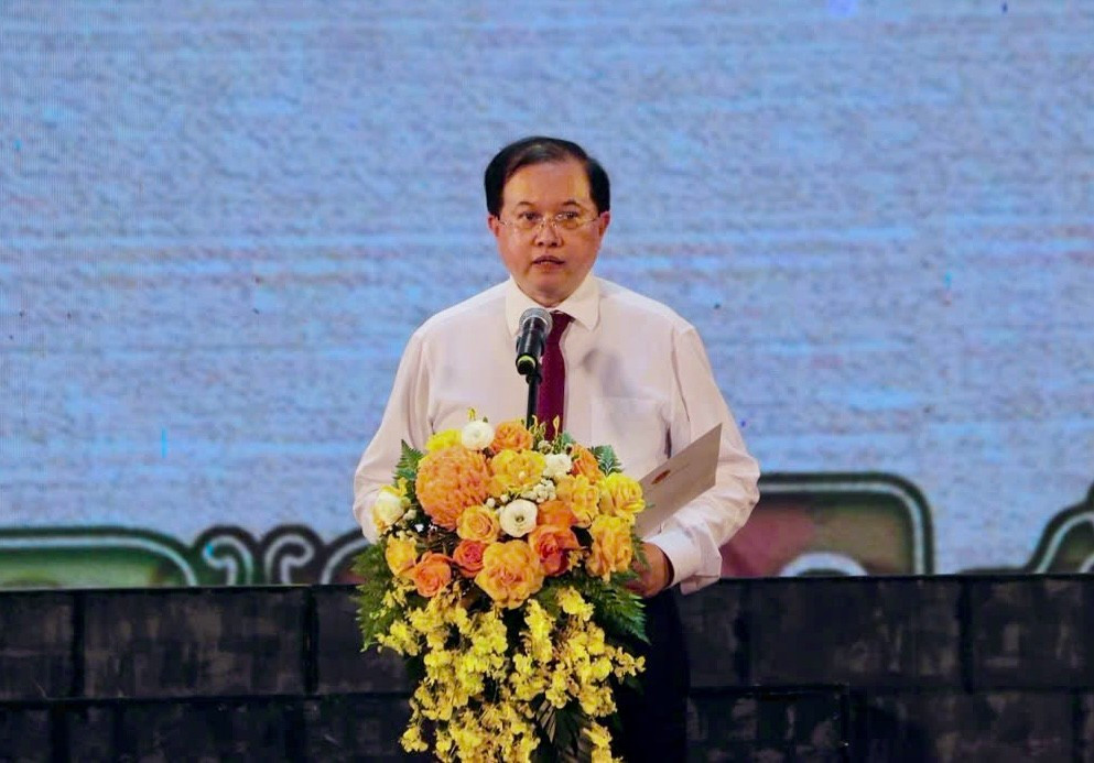 Thứ trưởng Bộ VHTTDL Tạ Quang Đông phát biểu khai mạc. img-6462.jpg