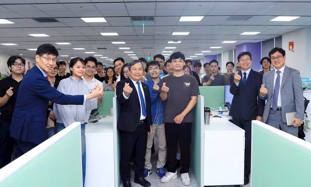 Chủ tịch Hà Nội: Xây dựng nguồn nhân lực đáp ứng yêu cầu từ các tập đoàn công nghệ hàng đầu