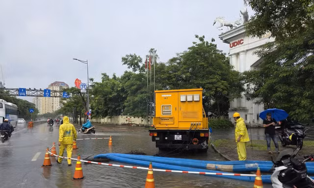 Chủ tịch Hà Nội: Công khai kết quả đầu tư các dự án chống ngập để người dân giám sát