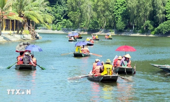 Ninh Bình khẳng định không có du khách mắc kẹt khi tham quan khu du lịch Tam Cốc