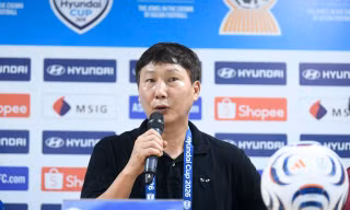 HLV Kim Sang-sik muốn Xuân Son ghi 3 bàn vào lưới Thái Lan, khích lệ đặc biệt Đình Bắc