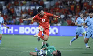 HIGHLIGHTS : Vạn Sự toả sáng, đội tuyển nữ Việt Nam thắng nghẹt thở Ấn Độ 