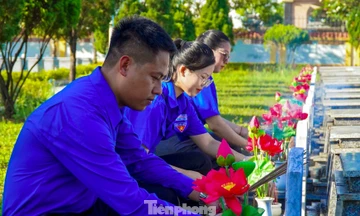 Ngàn đóa hoa tri ân của tuổi trẻ Đà Nẵng dịp 27/7