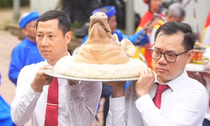 Độc đáo phong tục 'lên bô' dành cho nam nữ sinh năm 1977