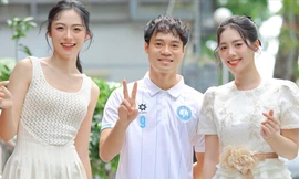 Hoa hậu Hà Trúc Linh, Á hậu Châu Anh, Vân Nhi rạng rỡ bên cầu thủ Quang Hải, Văn Toàn