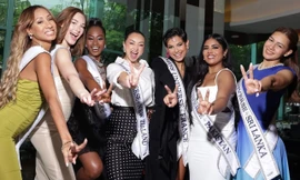 Cảnh tượng hỗn loạn ở lễ trao sash Hoa hậu Hoàn vũ