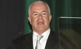 Phong tỏa tài khoản của ông chủ Hoa hậu Hoàn vũ