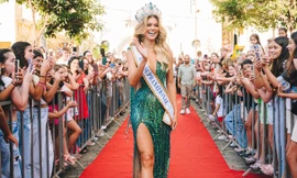 Biển người chào đón Hoa hậu Siêu quốc gia về nước