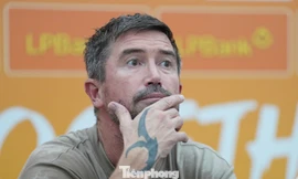 HLV Harry Kewell nói gì khi giành 3 điểm trên sân Gò Đậu
