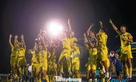 U17 Hà Nội vô địch sau trận cầu 'căng như dây đàn'