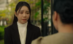 Bước Chân Vào Đời: Càng xem càng cũ kỹ, nữ chính khóc nhiều đến phát mệt