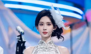 Mỹ nhân phim Hoa ngữ liên tục nhận phim mới nhưng fan lại khuyên làm ít lại