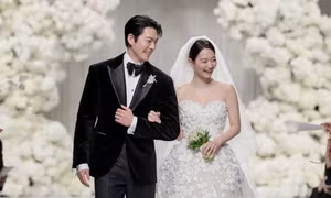 Váy cưới của Shin Min Ah là thiết kế mới nhất của nhà mốt "mọi cô dâu đều mê"