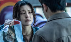 Tiếng Ồn Quỷ Dị: Bộ phim khiến ta nghe thấy tiếng động gì cũng sợ đến sởn da gà