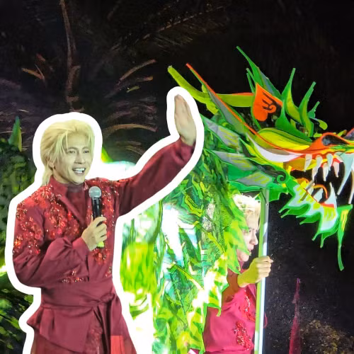 "Anh tài" S.T Sơn Thạch gây bất ngờ khi trổ tài múa rồng trên sân khấu