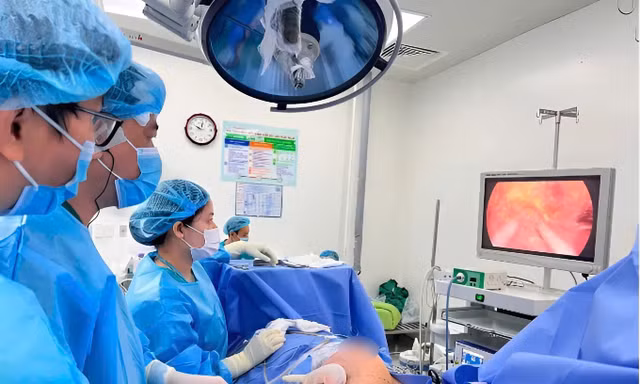 Cứu nữ bệnh nhân ung thư cả 2 bên vú bằng phương pháp mới