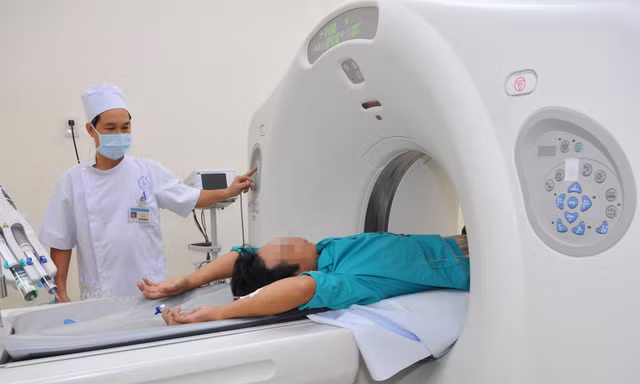Nhiều người mới 30 tuổi mắc ung thư đại trực tràng, nguyên nhân do lối sống