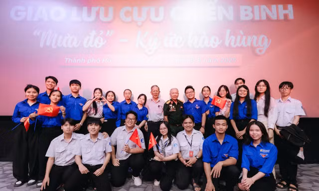 Bạn trẻ TP. HCM hướng về Đại lễ Quốc khánh 2/9