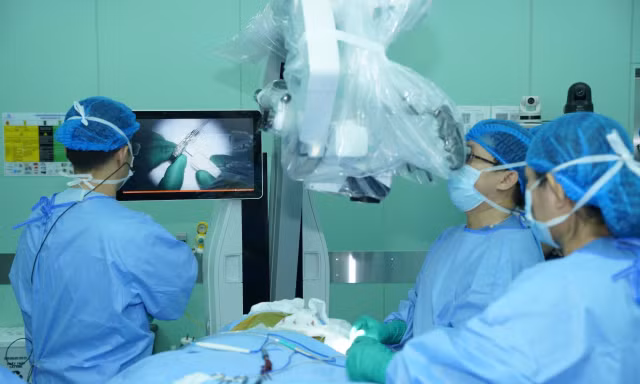 Lần đầu tiên Việt Nam ứng dụng kỹ thuật hiện đại điều trị động kinh