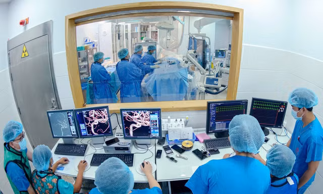 Tham vọng đưa Việt Nam vào bản đồ công nghệ điều trị đột quỵ