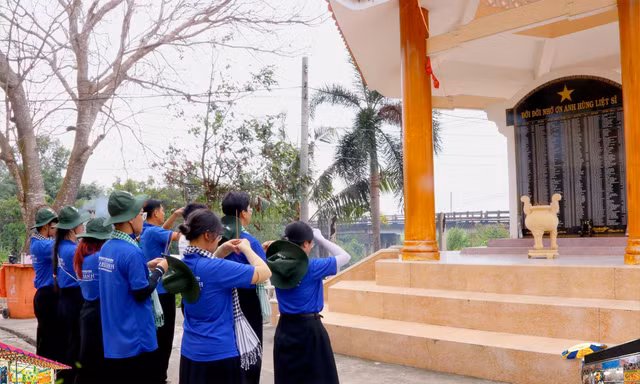 'Mùa Hè Xanh' 2025: Tri ân quá khứ, vững bước tương lai