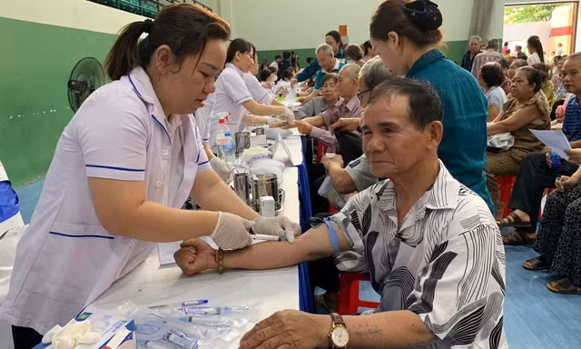 15 triệu dân TPHCM chính thức được khám bệnh miễn phí 
