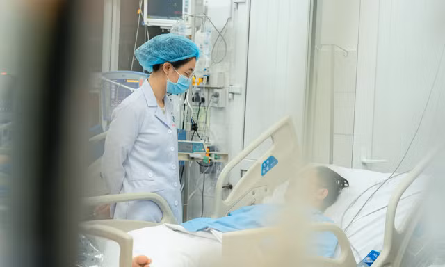 Sốc phản vệ, nguy kịch sau khi ăn cá ngừ