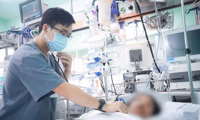 Bác sĩ cảnh báo 'tử thần' đột quỵ đội lốt cơn say ngày Tết