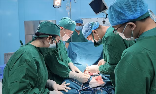 TPHCM đầu tư y tế chuyên sâu cho vùng biển đảo