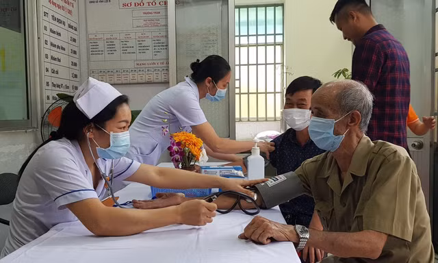 TPHCM khám sức khỏe miễn phí cho toàn dân tại 168 trạm y tế từ 17/4 