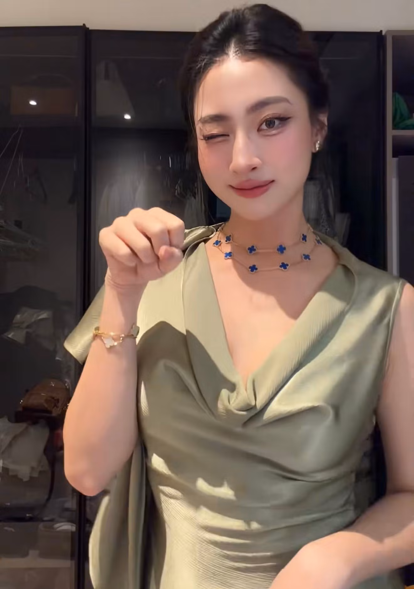 luong-thuy-linh-10.jpg