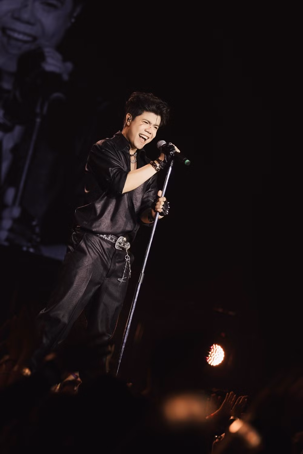 dinh-manh-ninh-1.jpg