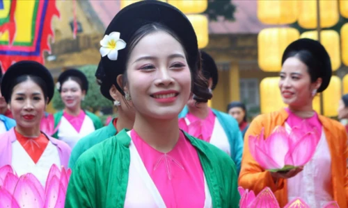 Mãn nhãn nghi lễ đón Tết