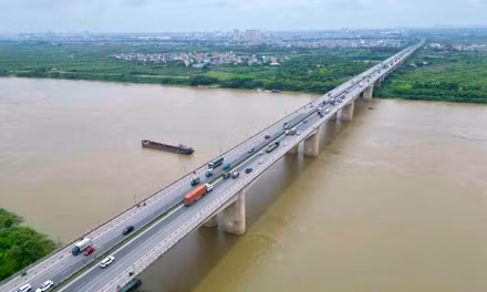Gã đàn ông phi tang xác người tình xuống cầu Thanh Trì sau bữa tiệc ma túy