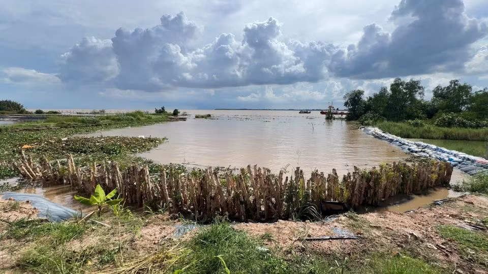 satlo5.jpg