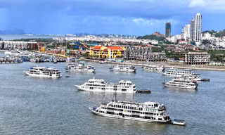 Vịnh Hạ Long - Lan Hạ lần đầu tiên thông tuyến du lịch