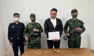 Bắt đối tượng vận chuyển vàng trái phép qua cửa khẩu Móng Cái