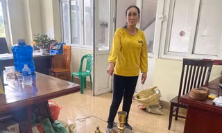Bắt nữ đối tượng trộm lư hương tại đền thờ liệt sĩ Yên Tử
