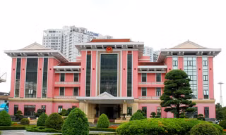 Quảng Ninh xử lý hàng trăm cơ sở dôi dư ra sao sau sáp nhập?