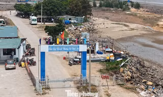 Cửa ngõ nhếch nhác 'kìm chân' xã đảo Cái Chiên