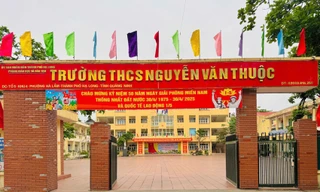 Cách chức hiệu trưởng sửa điểm cho con cán bộ phường