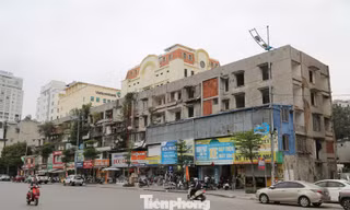 Nơm nớp sống trong chung cư rệu rã giữa trung tâm đô thị Quảng Ninh