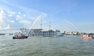Siết chặt an toàn tàu du lịch trên vịnh Hạ Long