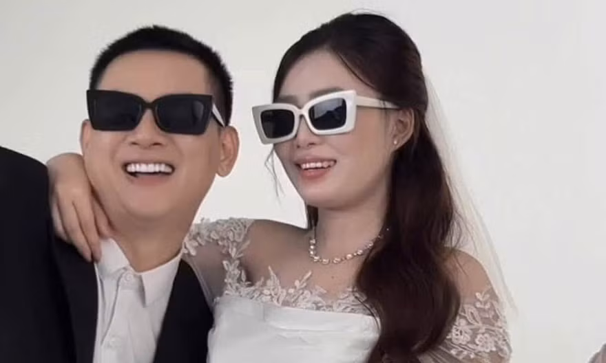Hoài Lâm chụp ảnh cưới với bạn gái Ngọc Trinh