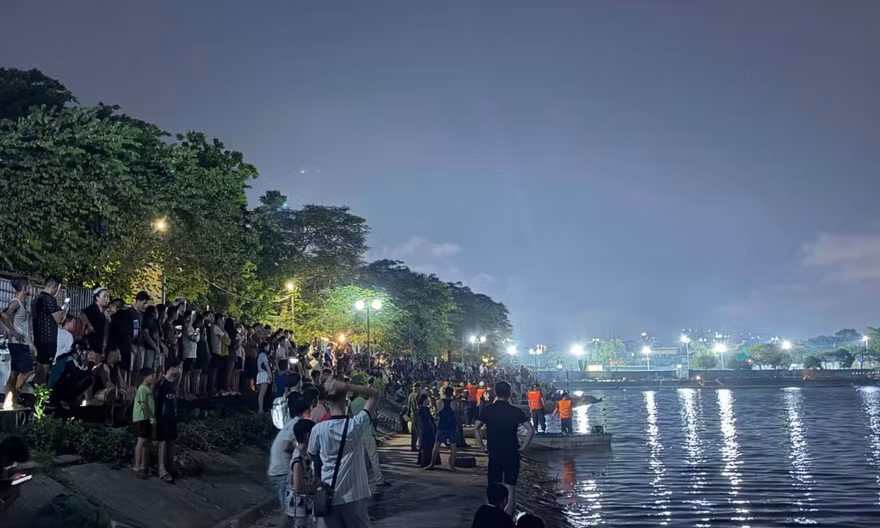 Hà Nội: Hai người tử vong ở hồ Định Công