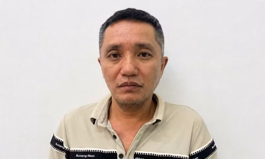 Hà Nội: Tạm giữ hình sự đối tượng đập phá kính xe ô tô trên đường Giải Phóng