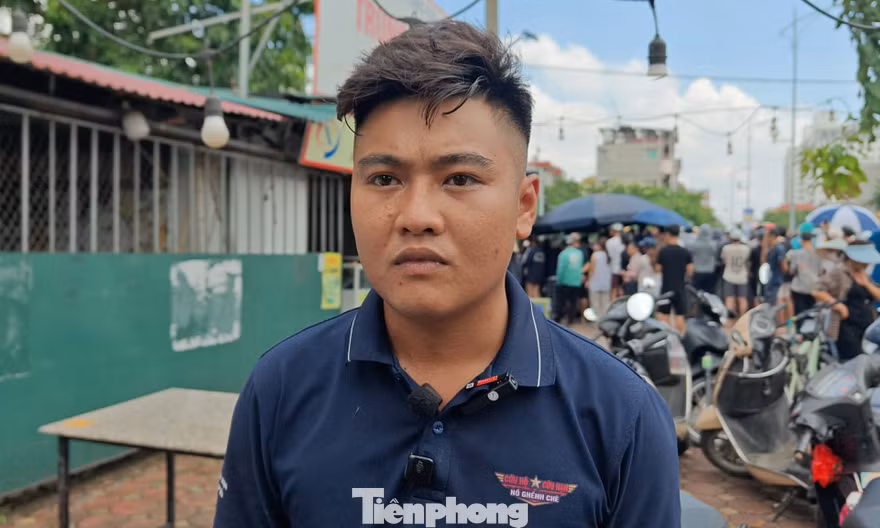 Đội cứu hộ kể về 13 giờ lần theo dòng nước tìm nam sinh mất tích trong cống ngầm